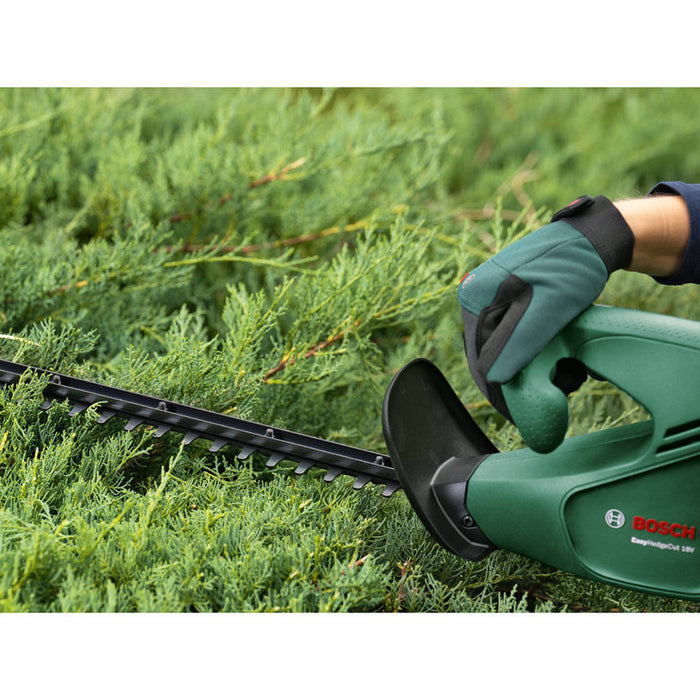 BATTERY HEDGE CUTTER BOSCH EASYHEDGECUT 18V-44-11 SET 18 V, NUMBER OF BATTERIES 1, 2.00 Ah, 44 cm, BLADE PITCH 13 mm