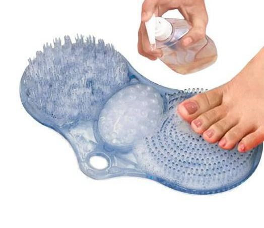 Bathroom foot cleaning mat