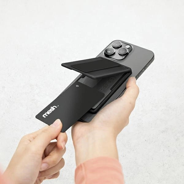 Uniq Heldro ID magnetic wallet with support and wristband - pink