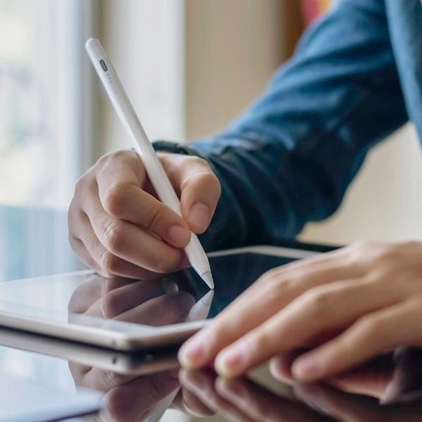 Uniq Pixo Lite 2.0 Magnetic Stylus for iPad - White