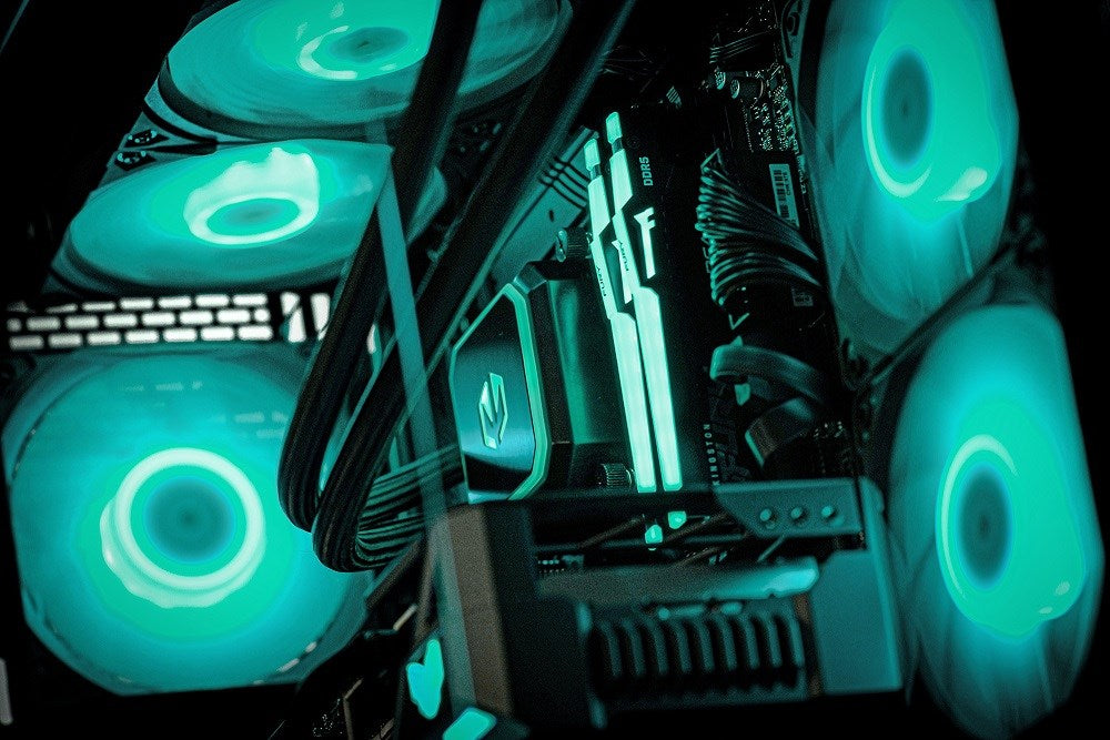 Actina 5901443416661 PC AMD Ryzen™ 9 9900X3D 192 GB DDR5-SDRAM 4 TB SSD NVIDIA GeForce RTX 5090 Windows 11 Home Midi Tower Black