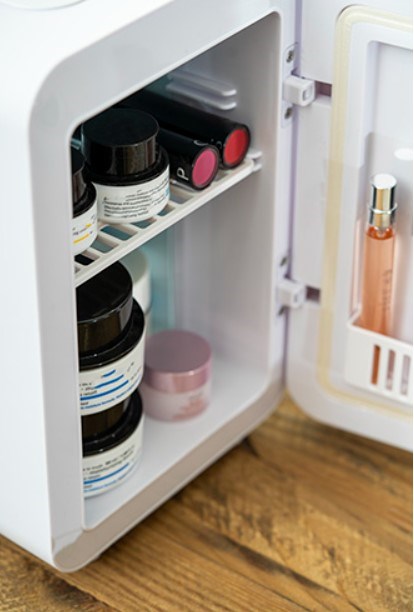 Adler AD 8085 fridge Freestanding 4 L G
