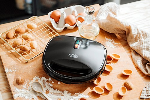 Adler AD 3071 Peanut Toaster (12 pcs.) Black