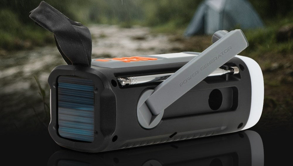 Adler AD 1920 Emergency radio Solar panel / Crank / Powerbank 4500 mAh Black