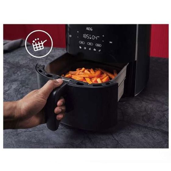 AEG Airfryer AAF5B healthy cooking device