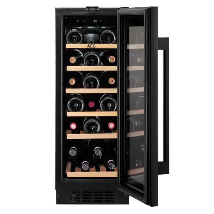 Built-in refrigerator AEG AWS4020B5B, 58 l, G, Yes, Black