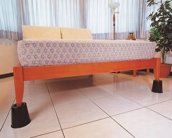 Extension legs for a bed or chair 820110