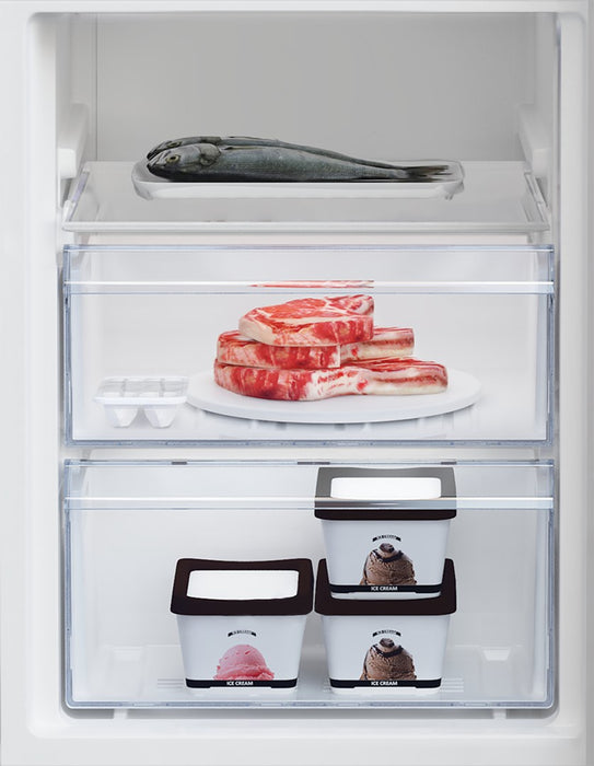 Beko RCSA300K40WN fridge-freezer Freestanding 291 L E White