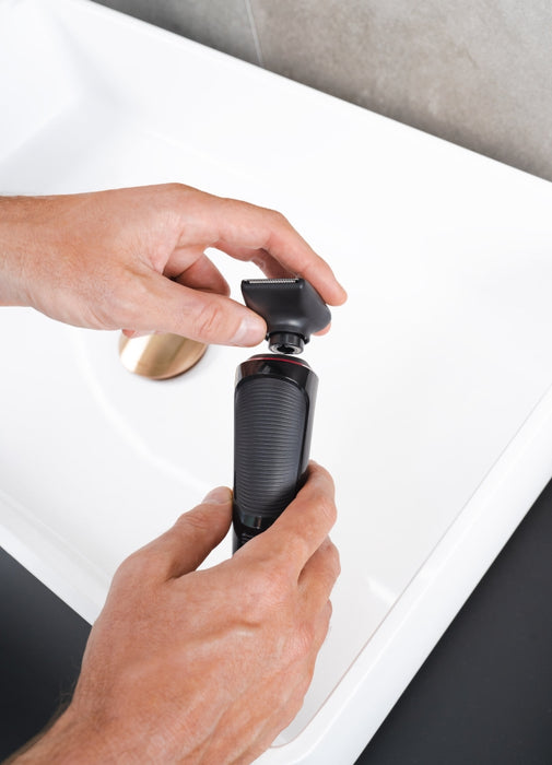 Beurer MN8X rotary shaver, 360° flexible shaver head, Magnetic fixation, LED display, Waterproof (IPX7), Quick-charge function  (10 min OT; 5 min CT), Incl. charger and storage station, protective cap and cleaning brush