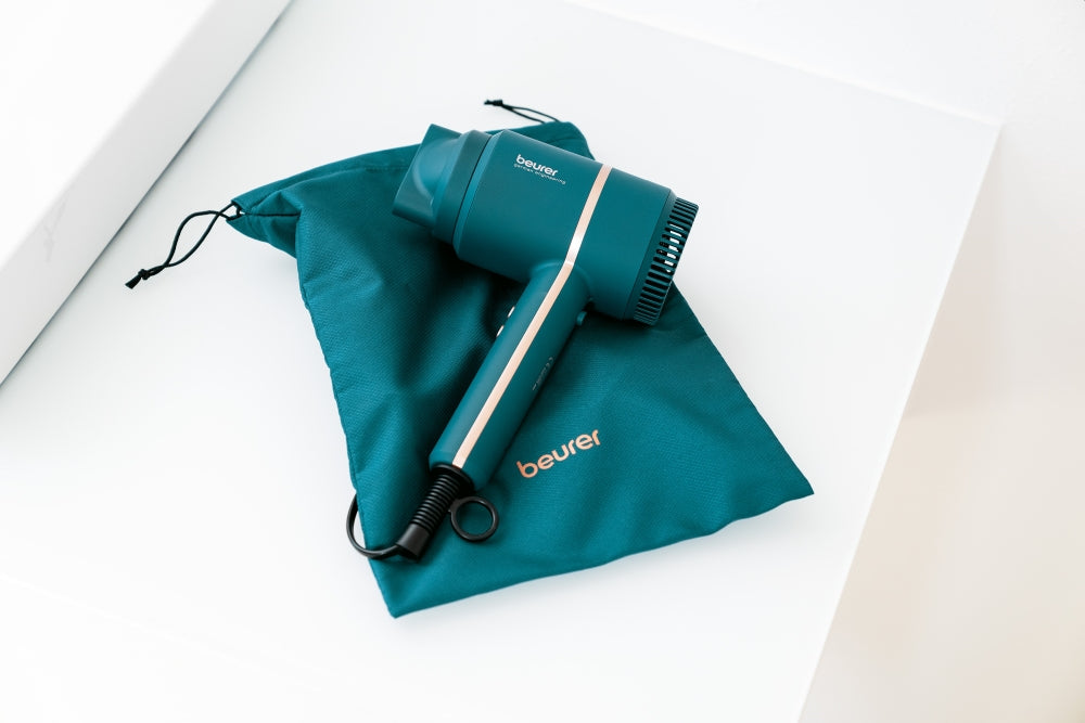 Beurer HC 35 Ocean Compact hair dryer, 2000 W, nozzle attachment, Ion function, LED display, 3 heat settings, 3 blower settings, cold air, overheating protection, Bag