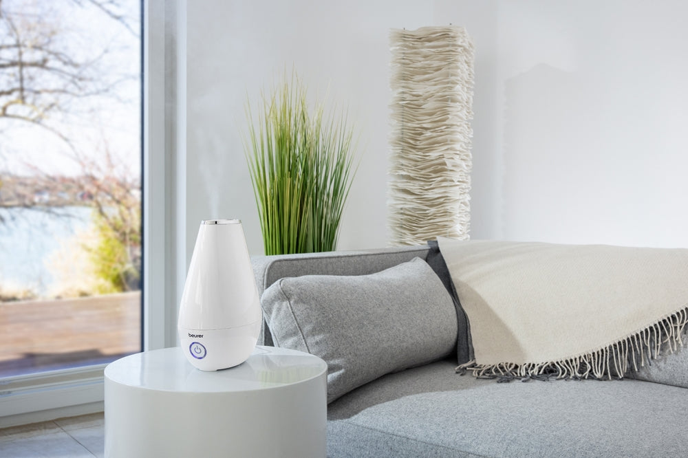 Beurer LB 37 air humidifier white; ultrasound humidification technology; 15 aroma pads; clianing brush; 20 watts; max. 20m2