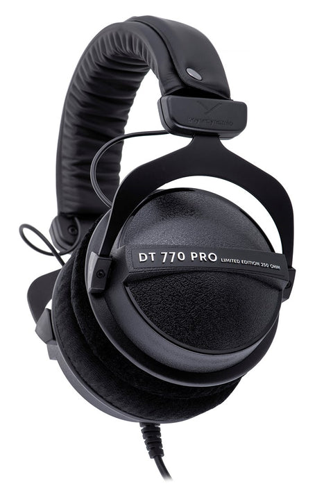 Beyerdynamic DT 770 PRO 250 OHM Black Limited Edition - closed studio headphones