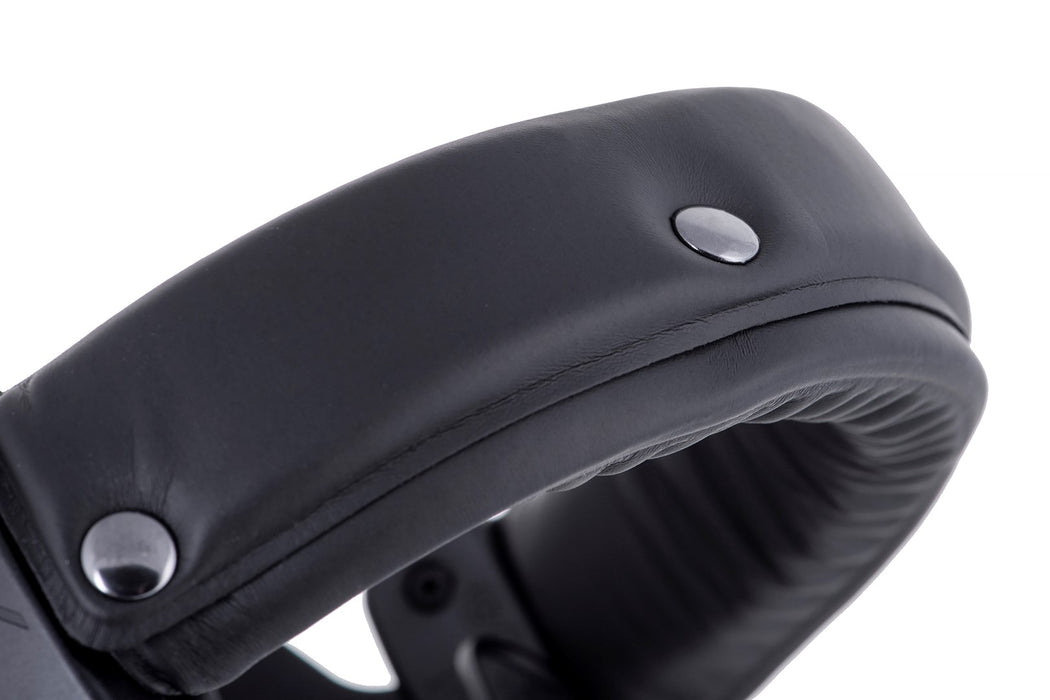 Beyerdynamic DT 770 PRO 250 OHM Black Limited Edition - closed studio headphones