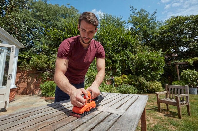 BLACK&DECKER BEW220-QS 150 W VIBROSE SLIDER