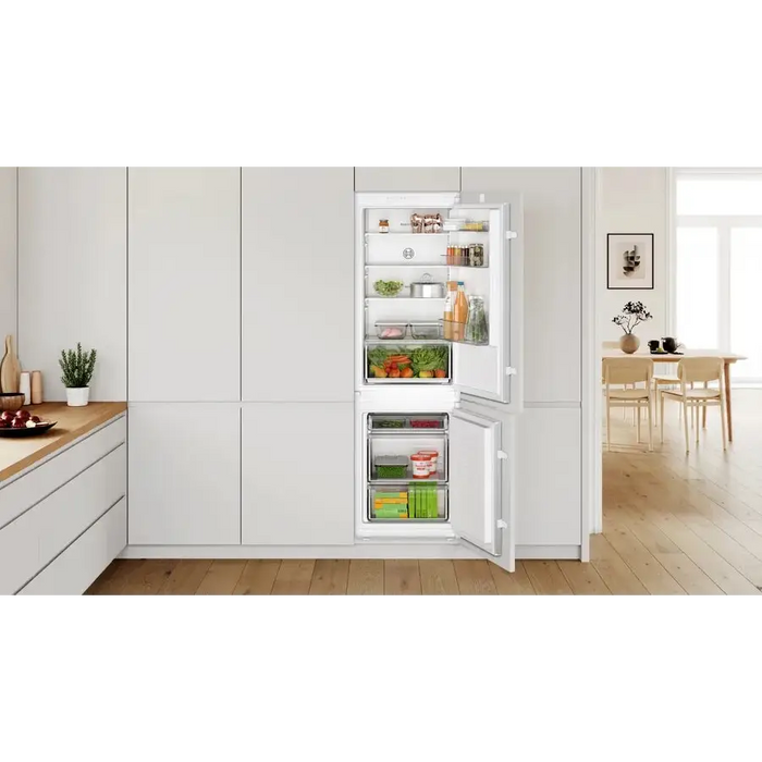 Bosch KIV86NSE0 SER2 BI fridge-freezer LowFrost E 177,2 x 54.1 cm 267l(183 + 84) 35dB Eco Airflow BigBox sliding hinge