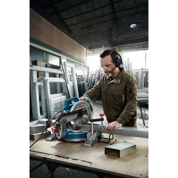 BOSCH PROFESSIONAL GCM 216 DESKTOP CIRCULAR - Настолни циркуляри<<<Големи машини<<<Инструменти и