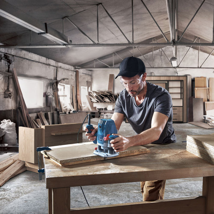 BOSCH PROFESSIONAL GOF 130 CUTTER