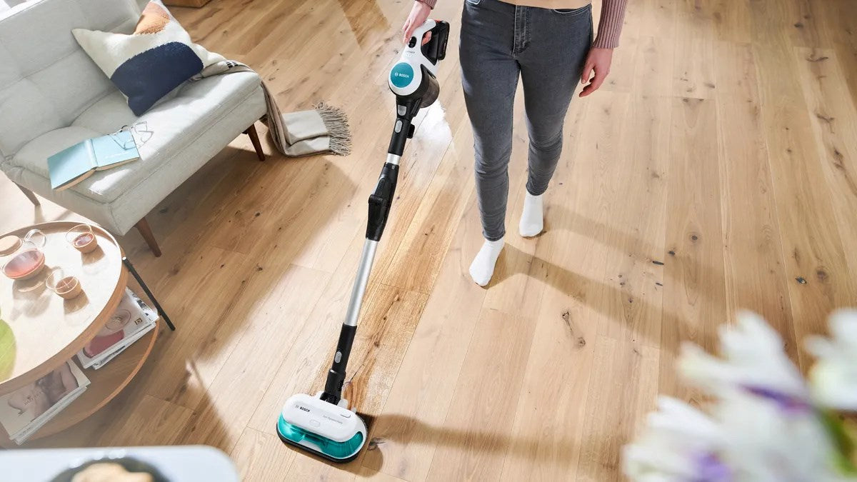 Vacuum cleaner with battery BOSCH Unlimited 7 ProHygienic Aqua BCS71HYG1