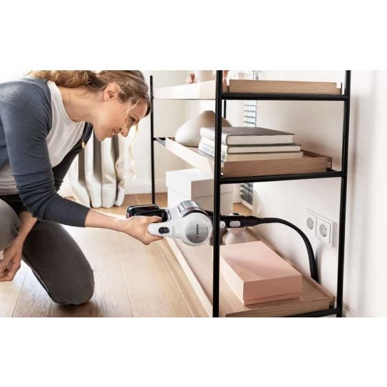 Vacuum cleaner with battery BOSCH BBS711W