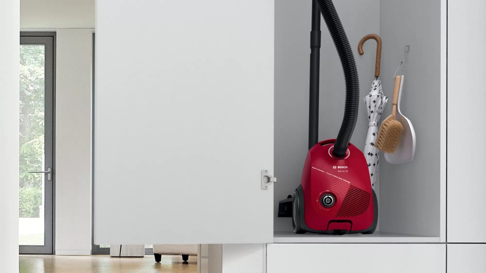 Bosch BGBS2RD1, Vacuum cleaner with bag Red, Series 2