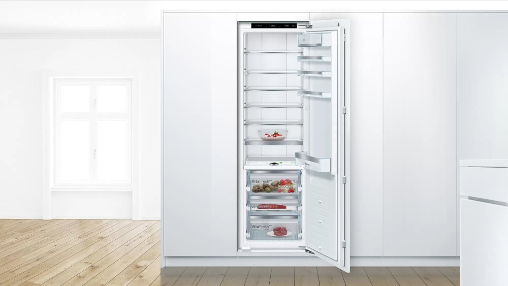 Built-in refrigerator BOSCH KIF81PFE0