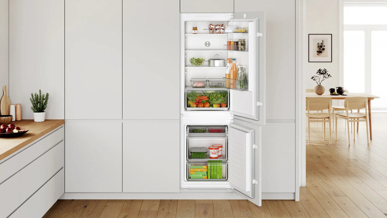 Built-in refrigerator Bosch KIV86NSE0