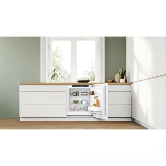 Under-counter refrigerator BOSCH KUR21VFE0, 134 l, flat hinge