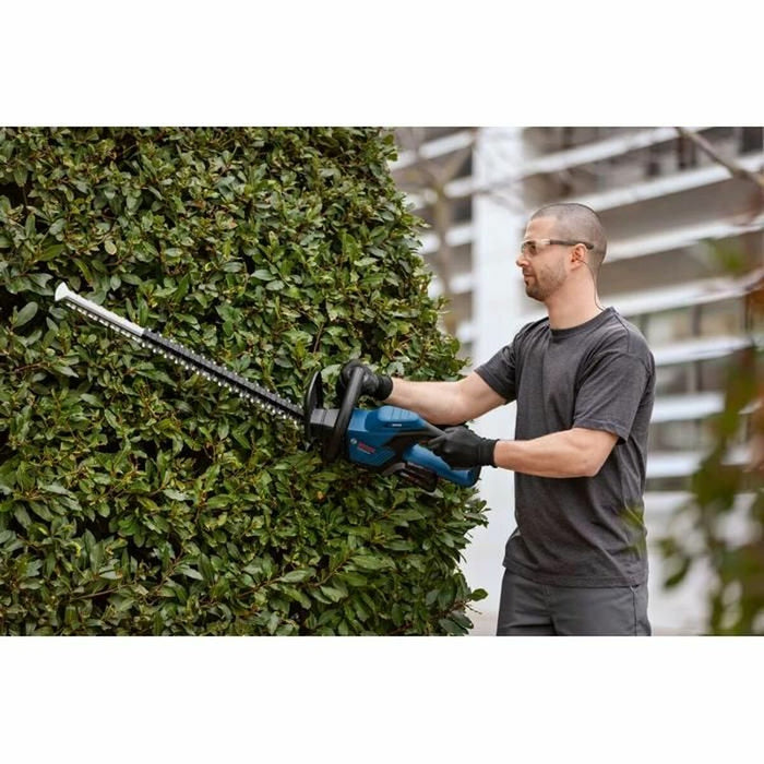 Hedge trimmer BOSCH 06008C9500 18 V
