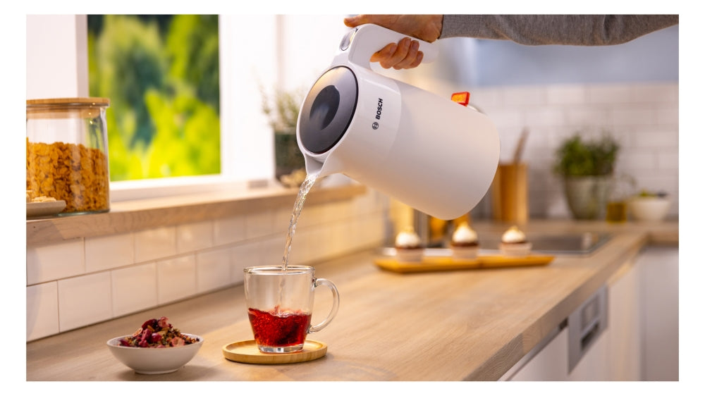 Bosch TWK2M161, MyMoment Plastic Kettle, 2400 W, 1.7 l, Cup indicator, Limescale filter, Triple safety function, White