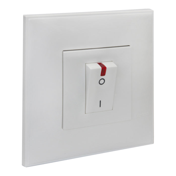 КЛЮЧ БОЙЛЕРЕН С РАМКА 32A БЯЛ BTICINO CLASSIA