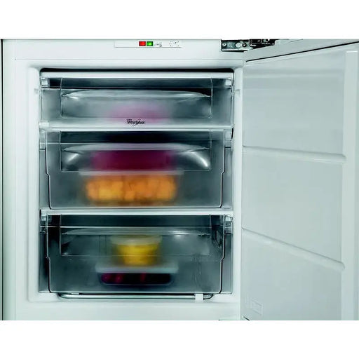 Built-in freezer WHIRLPOOL WBUFZ011 - Вертикални фризери за вграждане<<<Фризери за вграждане<<<Уреди за