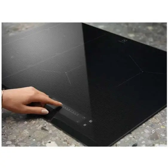 Built-in hob ELECTROLUX SenseFry 700 EIS6448 - Индукционни плотове<<<Плотове за вграждане<<<Уреди за