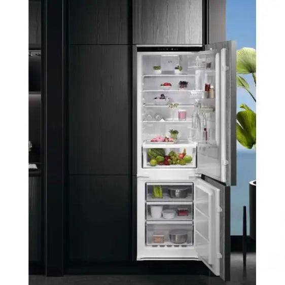 Built-in refrigerator AEG TSC7G181ES - Хладилници за вграждане<<<Уреди за вграждане<<<TechMart&&&AEG с 2 + 3 години