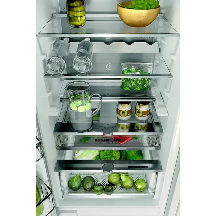 Built-in refrigerator with freezer Whirlpool WHC18 T574 P 250 l C No Frost - Хладилници с фризер<<<Хладилници<<<Уреди