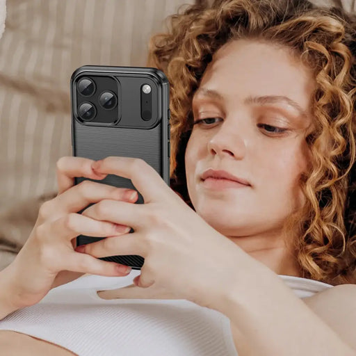 Carbon Case for iPhone 17 Pro - Black - Cell phone cases and covers<<<HurtelXML