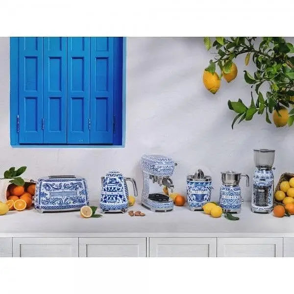 Citrus press SMEG CJF01DGBEU Dolce & Gabbana - Цитрус преси<<<Уреди за кухня<<<Малки