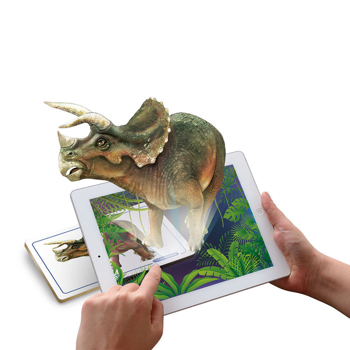 Clementoni Science & Play Educational Kit - Uncover a Triceratops skeleton