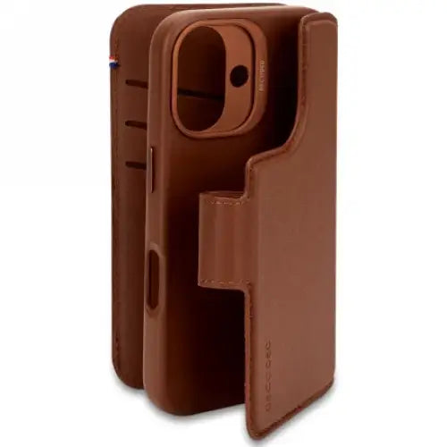 Decoded Leather Detachable Wallet MagSafe Case with Wallet for iPhone 16 - Brown - Cell phone cases