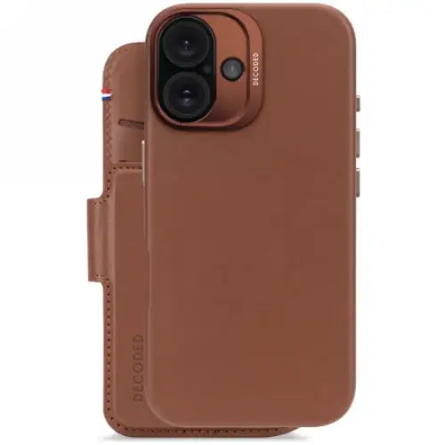 Decoded Leather Detachable Wallet MagSafe Case with Wallet for iPhone 16 - Brown - Cell phone cases