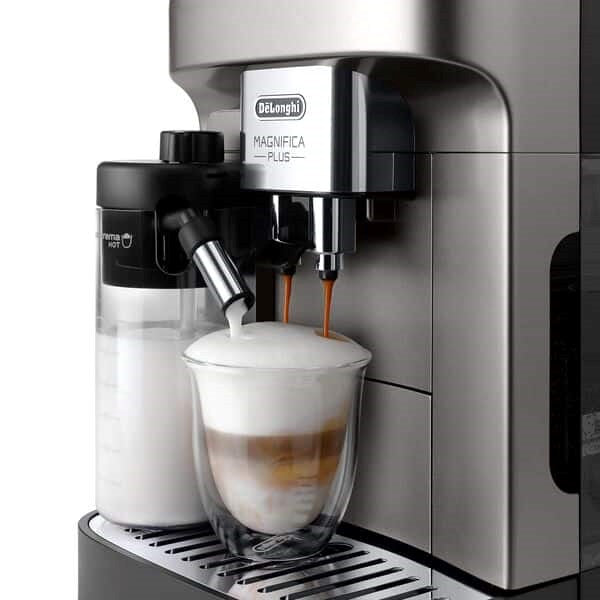 DeLonghi espresso machine ECAM 320.70.TB