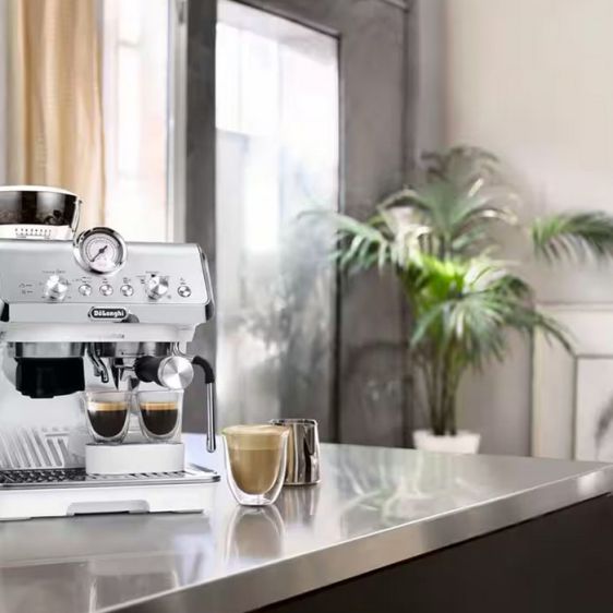 DeLonghi La Specialista Arte EC9155.W coffee machine