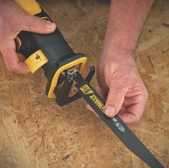 18V DEWALT CORDLESS SABER SAW