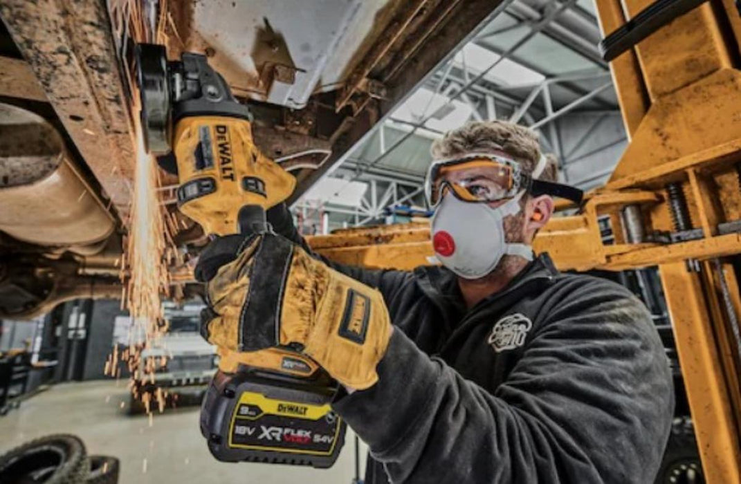 CORDLESS ANGLE GRINDER 18V, 125MM DeWALT