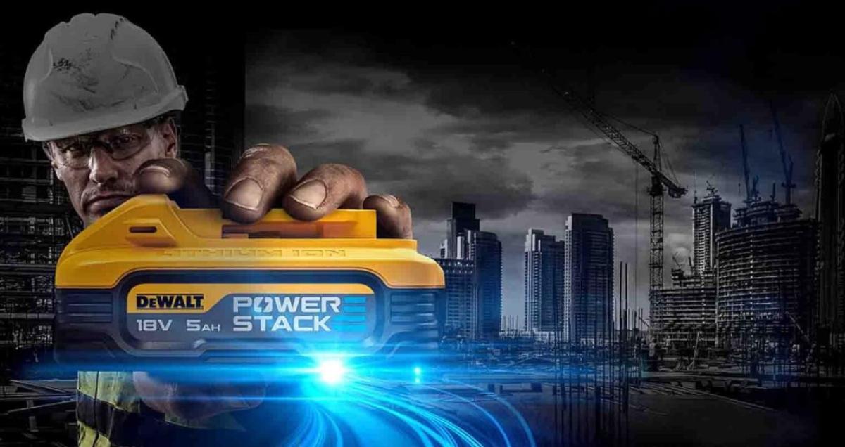 BATTERY 2 PCS 5 AH AND CHARGER DEWALT DCB1104H2-QW