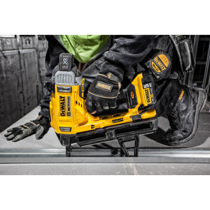 DEWALT DCN890P2-QW BATTERY TAKER