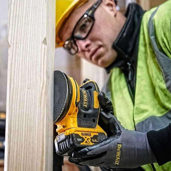 CORDLESS ORBITAL GRINDER DEWALT DCW210NT-XJ 18 V, 125 mm, CASE