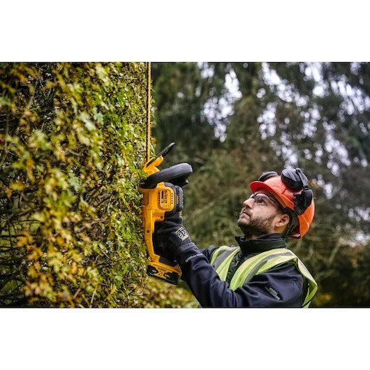 55cm hedge trimmer, 18V DCMHT563P1 DEWALT