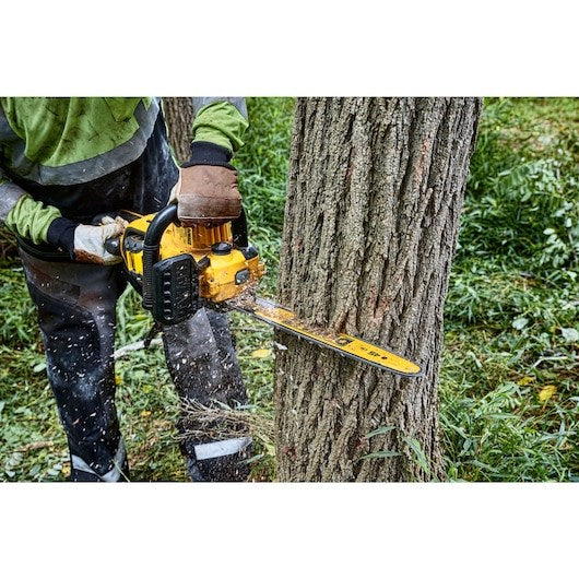 DeWALT DCMCS574N-XJ chainsaw