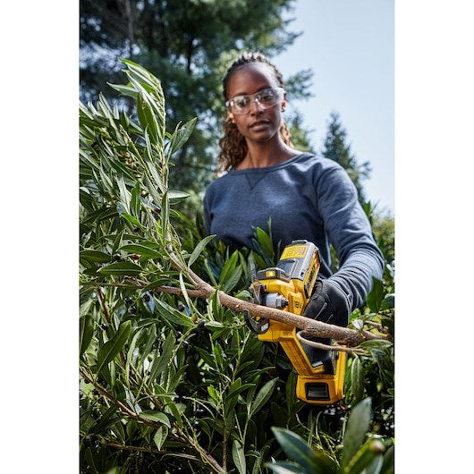 DCMPP568P1 DEWALT Cordless Pruner 38mm