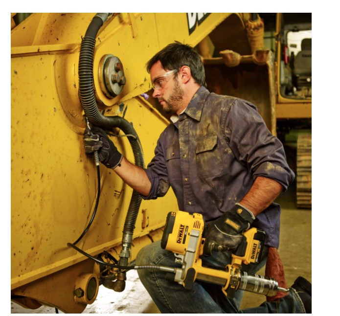 DeWALT DCGG571M1 power grease gun